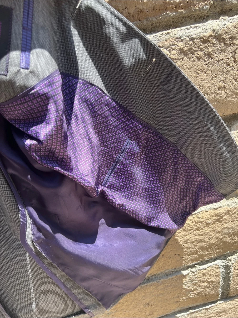 Ted Baker Gray Sport Coat with Purple Patterned Lining 100%‎ wool size 38R